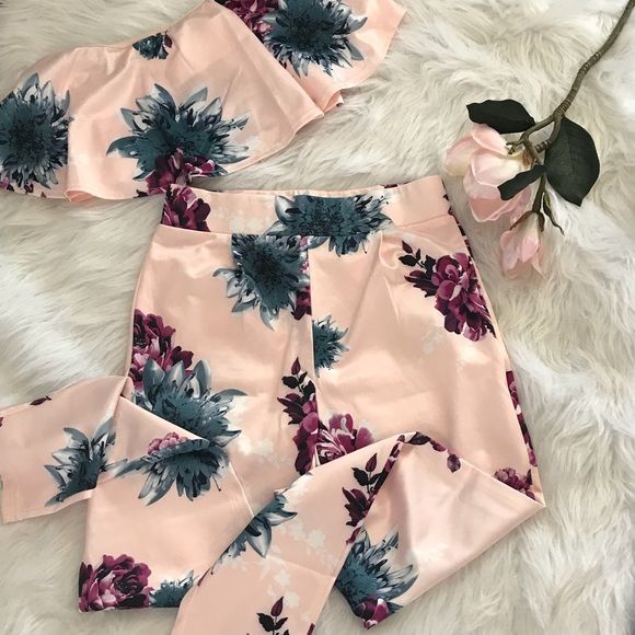 🆕🌸🌷Floral Print Ruffle Crop Top & Pants Suit - Picture 4 of 6